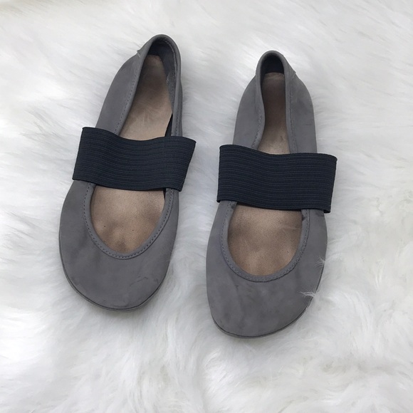 camper right nina strappy flat